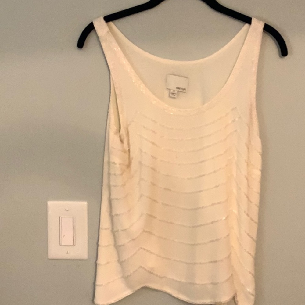 IVORY  TOP SMALL WITH BEADS SLEEVELESS GREYLIN